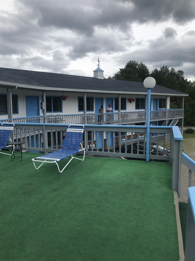 Four Seasons Motor Inn Twin Mountain Eksteriør billede