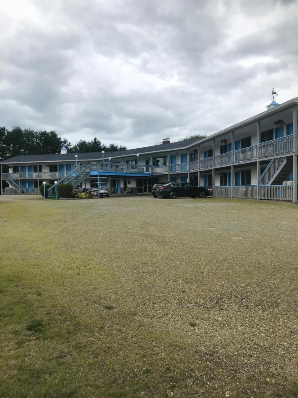 Four Seasons Motor Inn Twin Mountain Eksteriør billede