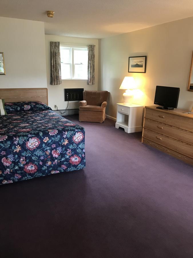 Four Seasons Motor Inn Twin Mountain Eksteriør billede