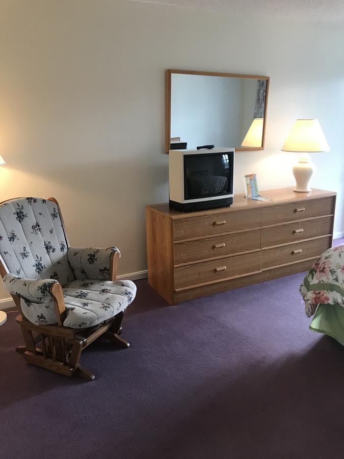 Four Seasons Motor Inn Twin Mountain Eksteriør billede