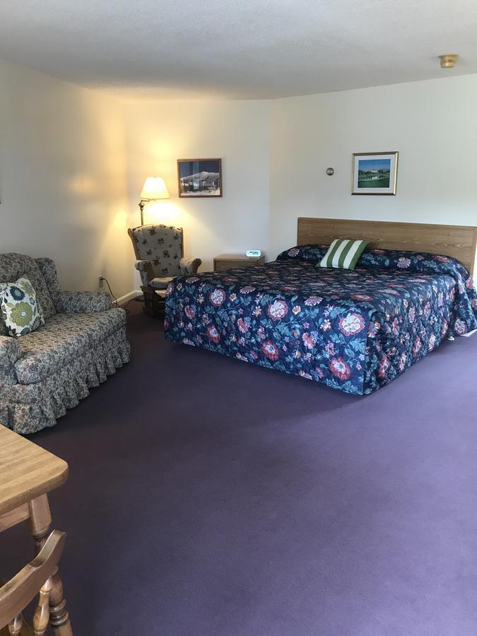 Four Seasons Motor Inn Twin Mountain Eksteriør billede